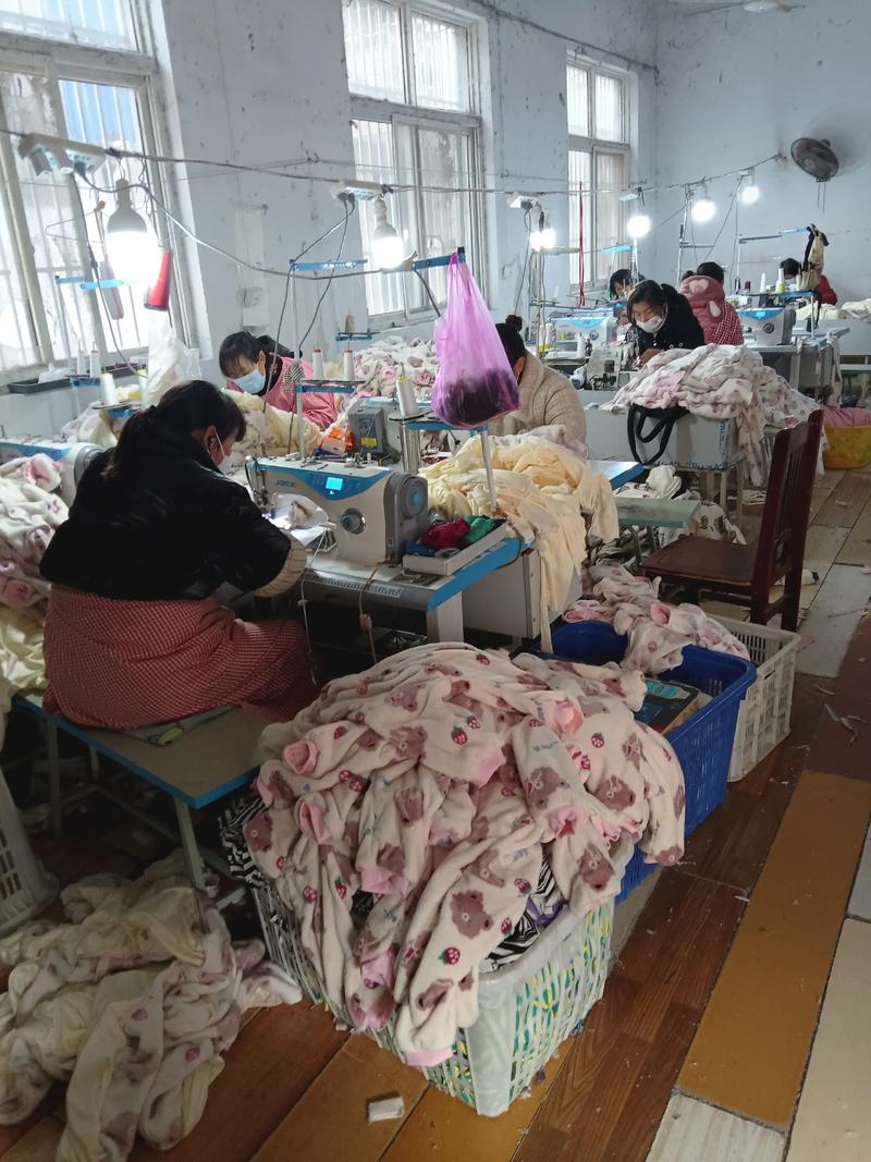 灵璧县服饰店：时尚潮流的前线
